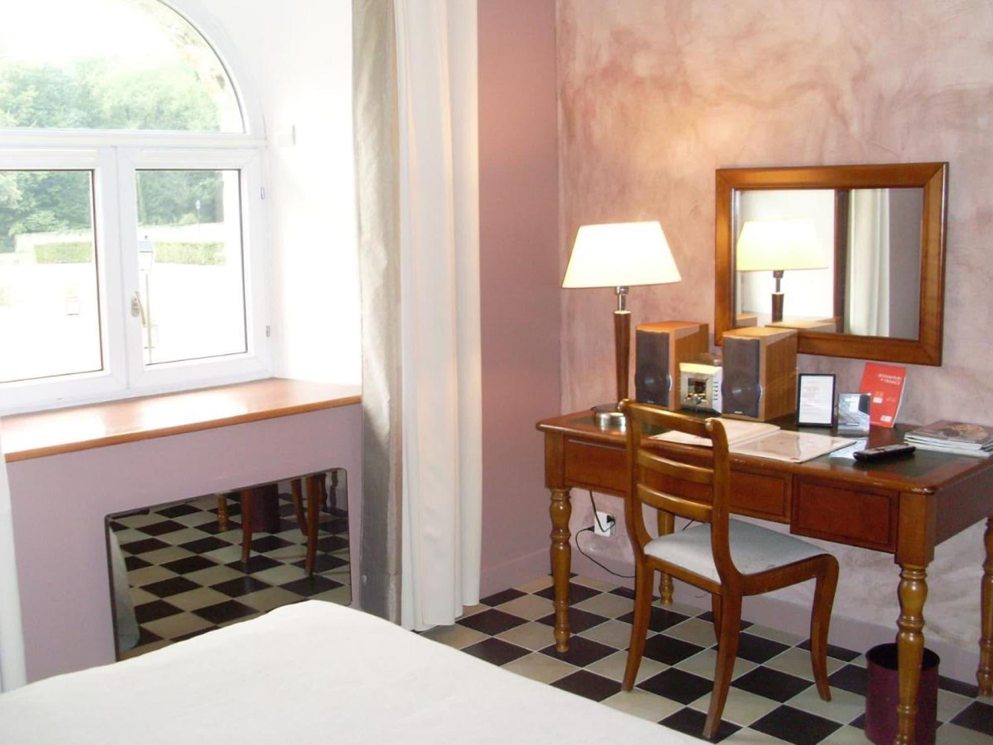 Auberge Du Manet Montigny-le-Bretonneux Eksteriør bilde