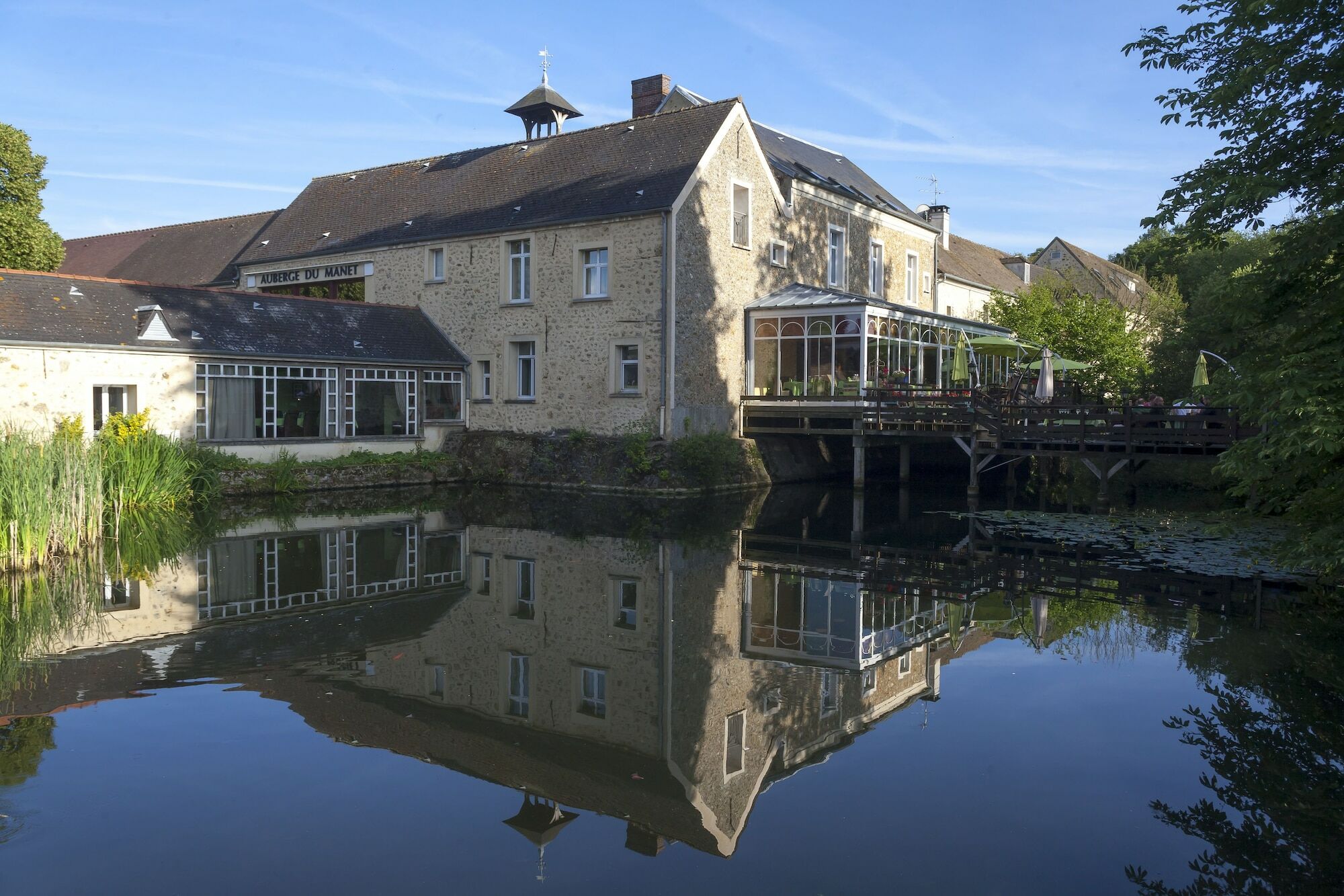 Auberge Du Manet Montigny-le-Bretonneux Eksteriør bilde